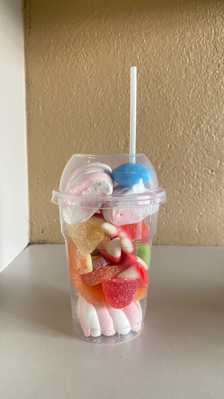 Large cup sweets